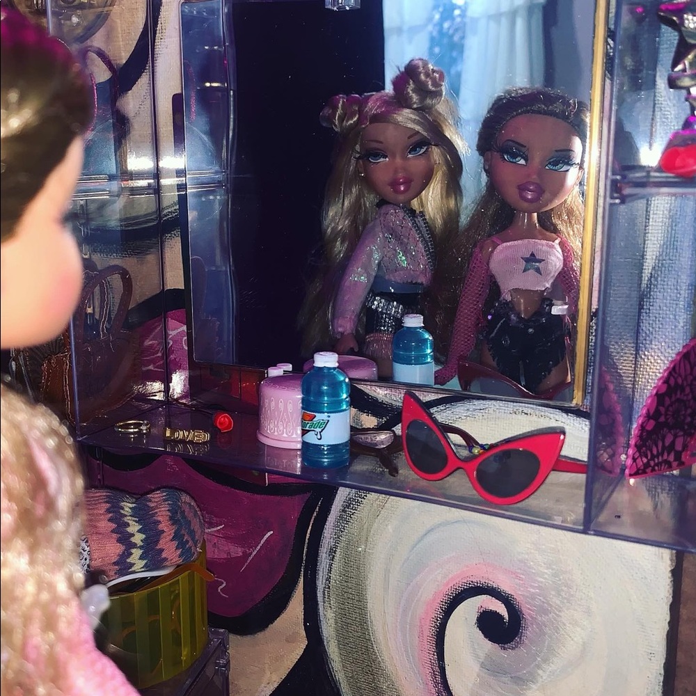 SOLD - Yas & Clo - Bratz Rock Besties